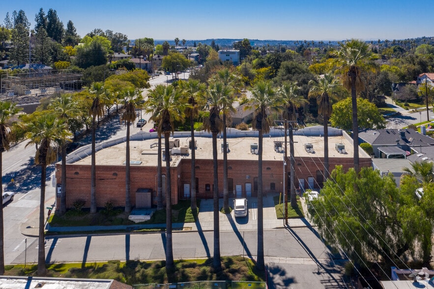 More Photos Of 1167-1169 S Fair Oaks Ave, Pasadena Storefront Retail Office For Lease