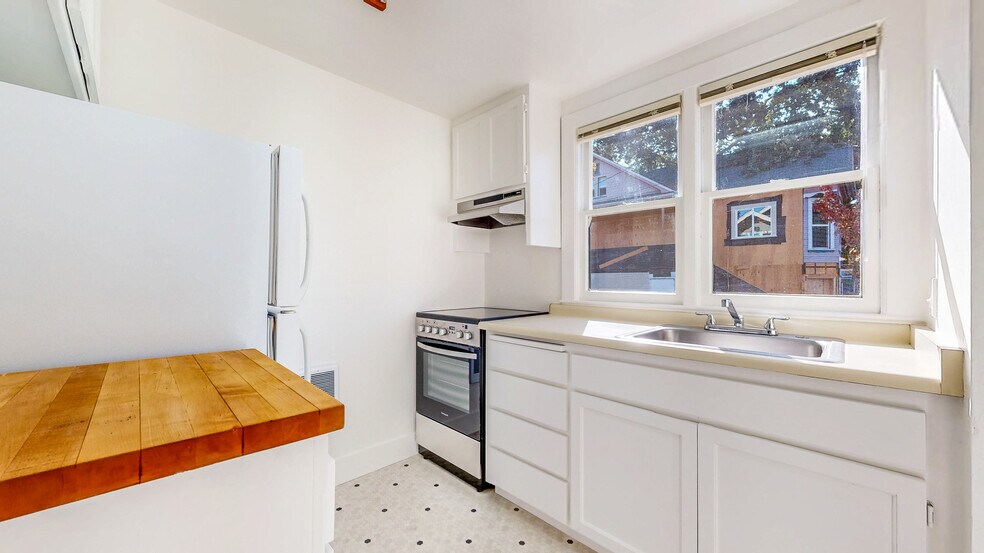 More Photos Of 625 Humboldt St, Santa Rosa Apartments For Sale