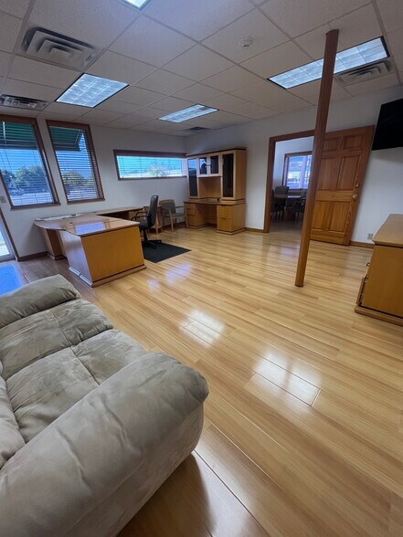 More Photos Of 400 E St Elmo Rd, Austin Unknown For Lease