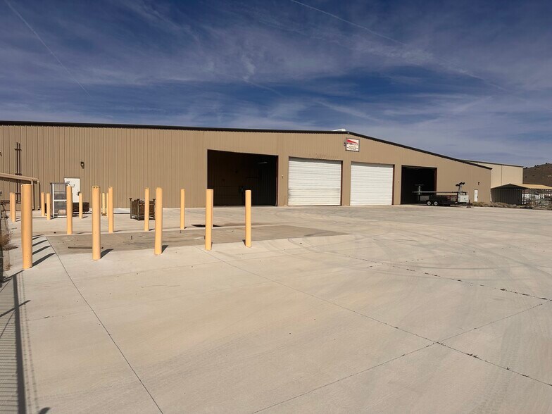 More Photos Of 45 Stokes Dr, Carson City Warehouse For Lease