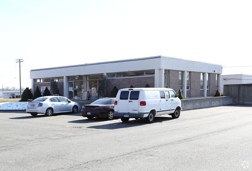 More Photos Of 470-474 Frontage Rd, West Haven Office For Lease