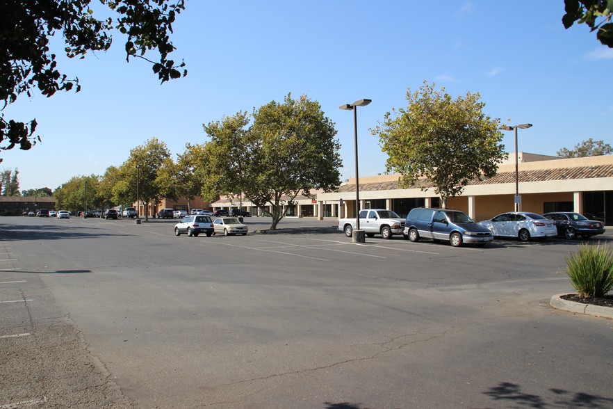 Primary Photo Of 120 Main St, Woodland General Retail For Lease