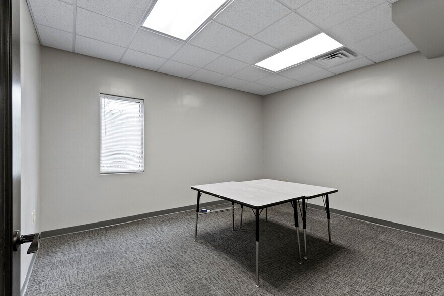 More Photos Of 2134 Holiday Ln, Franklin Medical For Sale