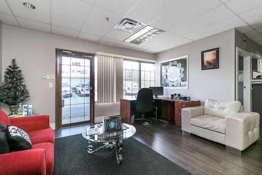 More Photos Of 17957 55th Ave, Surrey Warehouse For Sale