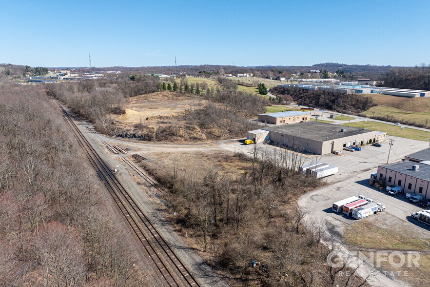 More Photos Of 1572 Roseytown Rd, Greensburg Warehouse For Lease