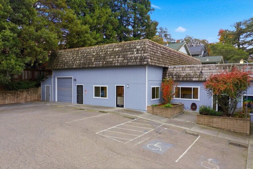 More Photos Of 9550 Main St, Penngrove Showroom For Sale