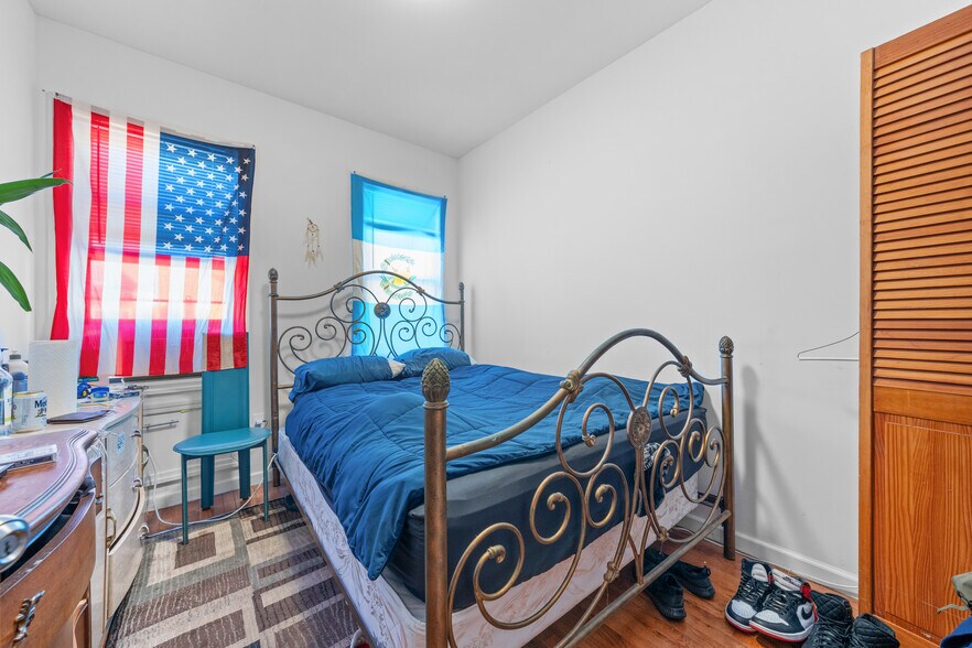 More Photos Of 253-09 Northern Blvd, Flushing Storefront Retail Residential For Sale