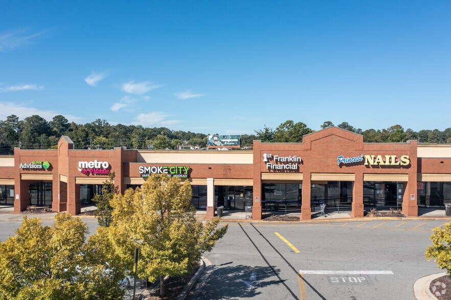 More Photos Of 156 Tom Hill SR Blvd, Macon-Bibb Unknown For Lease