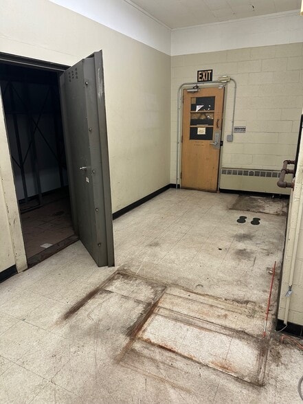 More Photos Of 29 Church St, Leominster Police Fire Station For Sale