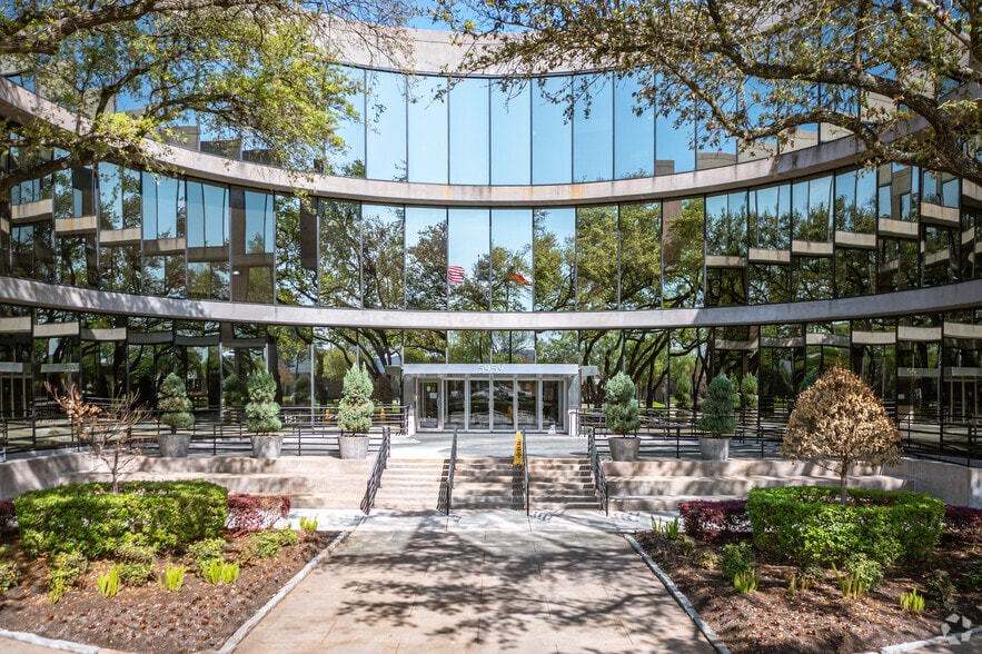 More Photos Of 5959 Corporate Dr, Houston Office For Lease