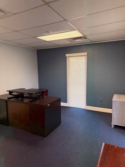 More Photos Of 502-506 Jefferson St, Tallahassee Office For Sale