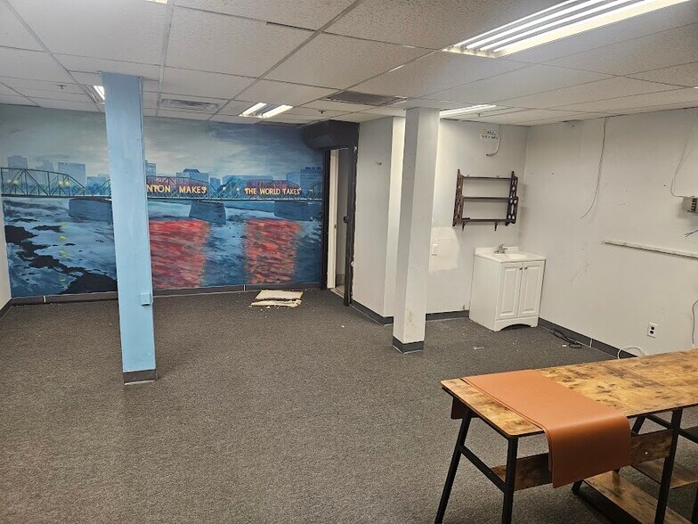More Photos Of 6 N Broad St, Trenton Apartments For Lease