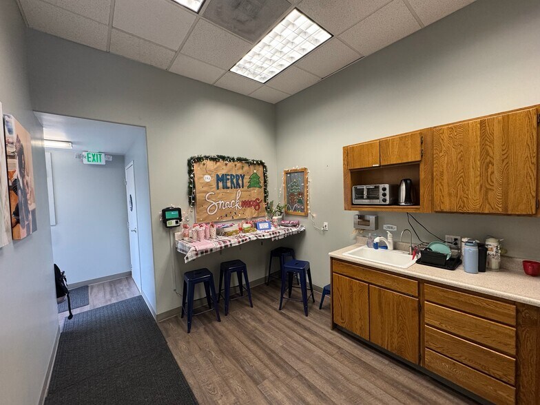 More Photos Of 629-639 S B St, San Mateo Storefront For Lease