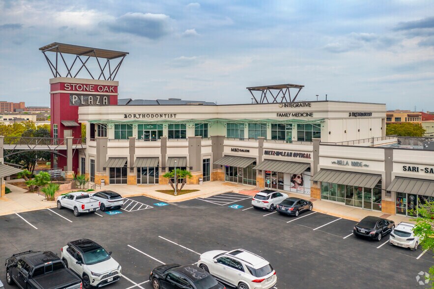 More Photos Of 18700-18740 Stone Oak Pky, San Antonio Unknown For Lease