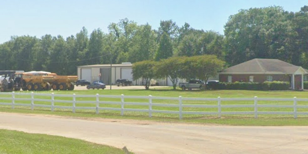 More Photos Of 9652 Milton Jones Rd, Daphne Warehouse For Lease