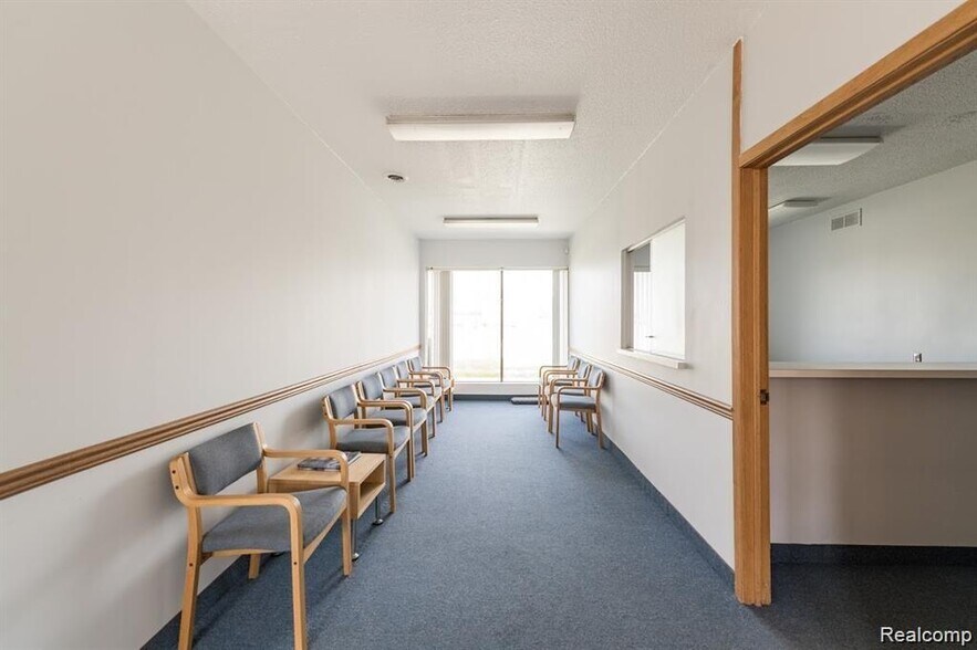 More Photos Of 15201-15401 Southfield Rd, Allen Park Medical For Lease