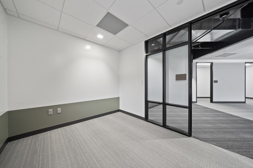 More Photos Of 7620 Guadalupe St, Austin Office For Lease