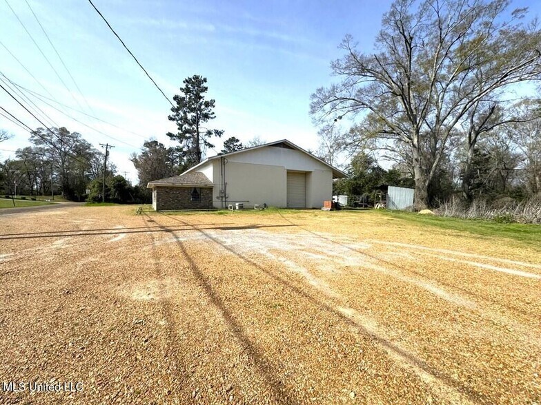 More Photos Of 48 Morgantown Rd, Natchez Warehouse For Sale