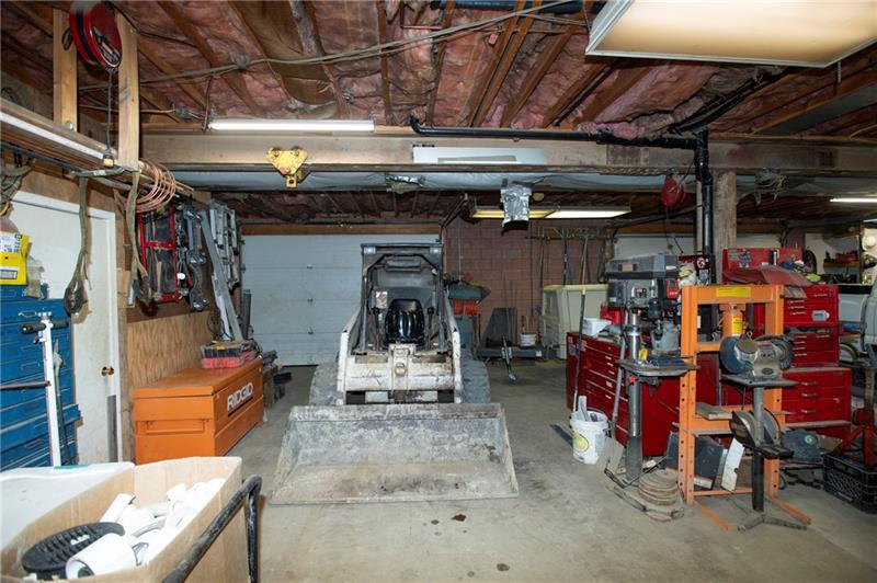 More Photos Of 1641 Saw Mill Run Blvd, Pittsburgh Light Manufacturing For Sale