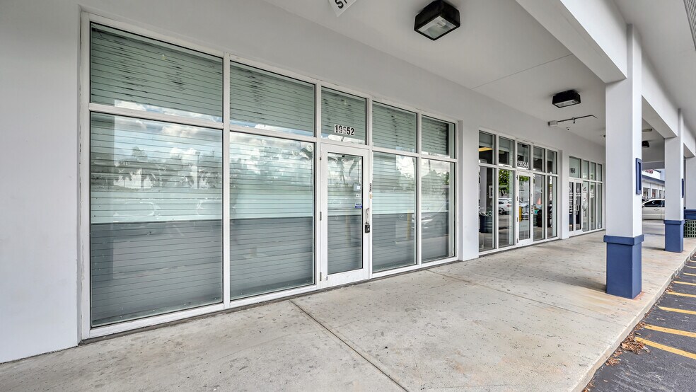 More Photos Of 19650-19674 NW 27th Ave, Miami Gardens Storefront For Lease