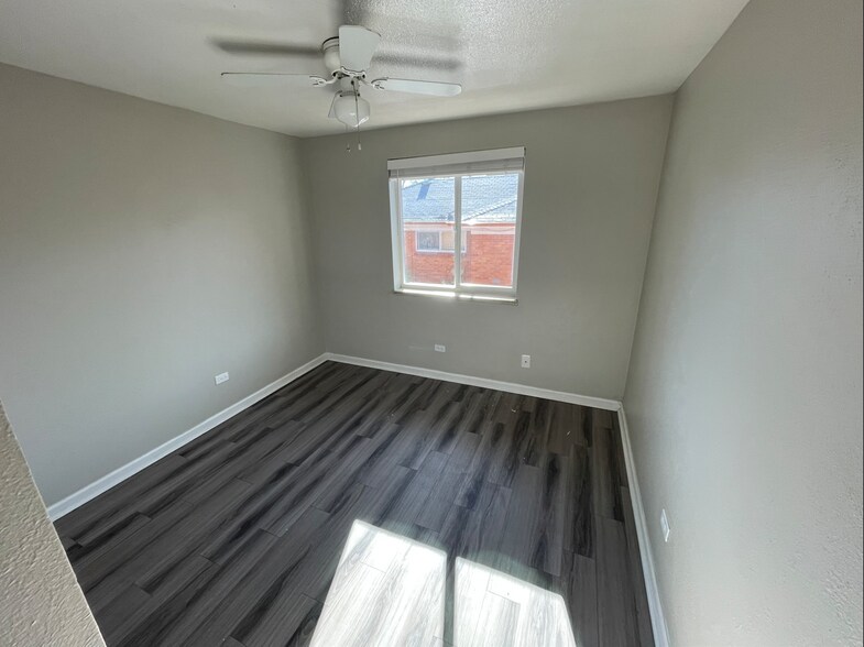 More Photos Of 1415-1425 Kingston St, Aurora Apartments For Sale