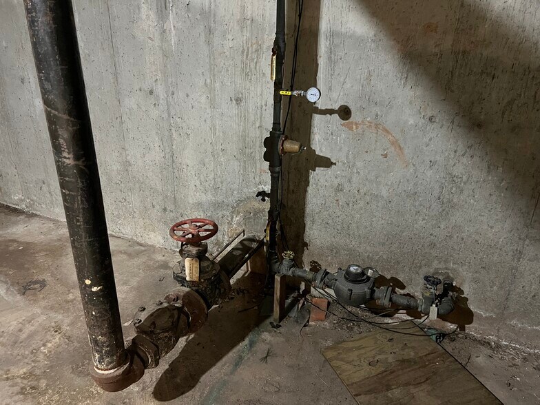 More Photos Of 109 Adelaide St, Hartford Apartments For Sale