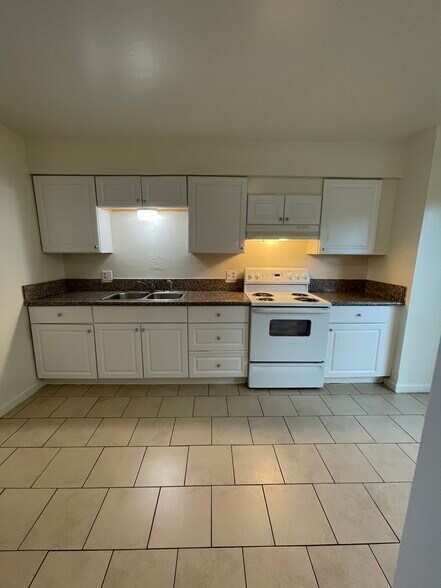 More Photos Of 4421 E Hedges Ave, Fresno Apartments For Sale