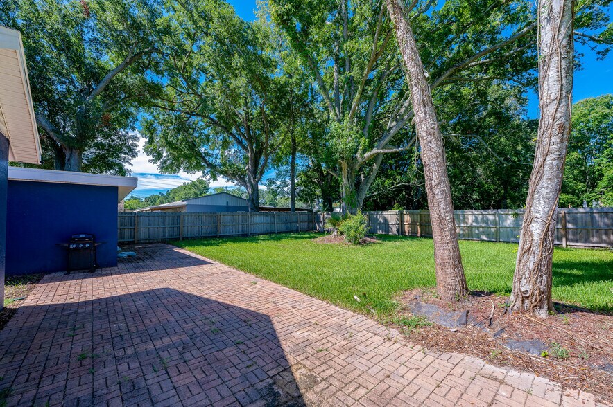 More Photos Of 116 Center St, Daytona Beach Office Residential For Sale