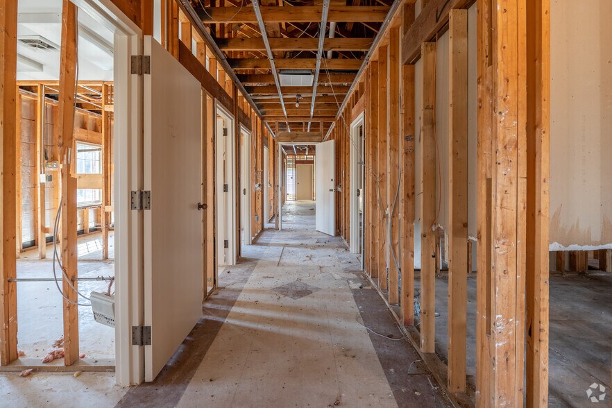 More Photos Of 6605 Stage Rd, Memphis Medical For Lease