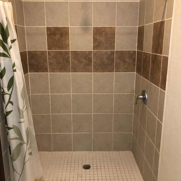 More Photos Of 2522 Holly Hill Dr, San Antonio Medical For Lease