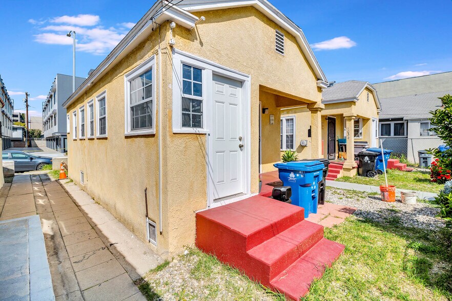 More Photos Of 1030-1034 1/2 Wilcox Ave, Los Angeles Apartments For Sale