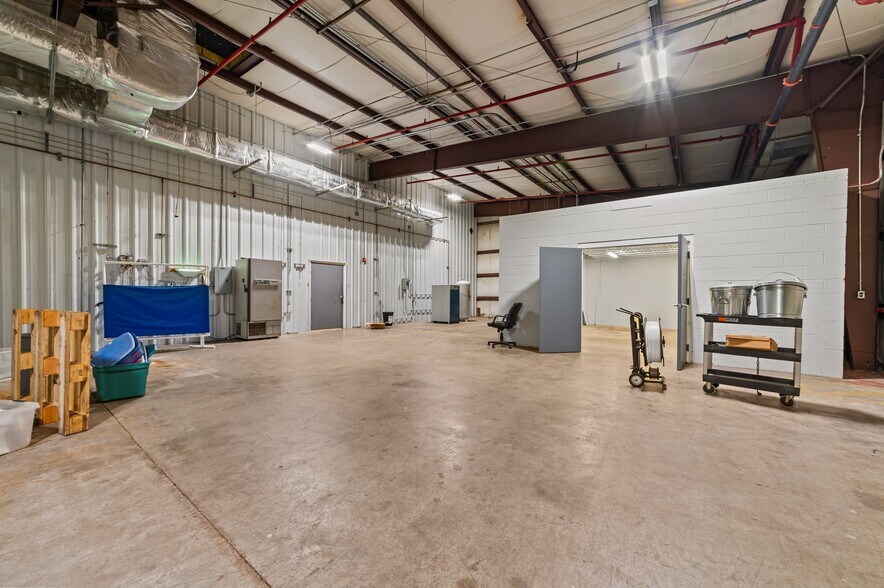 More Photos Of 2107 Black Creek Rd SE, Wilson Warehouse For Lease