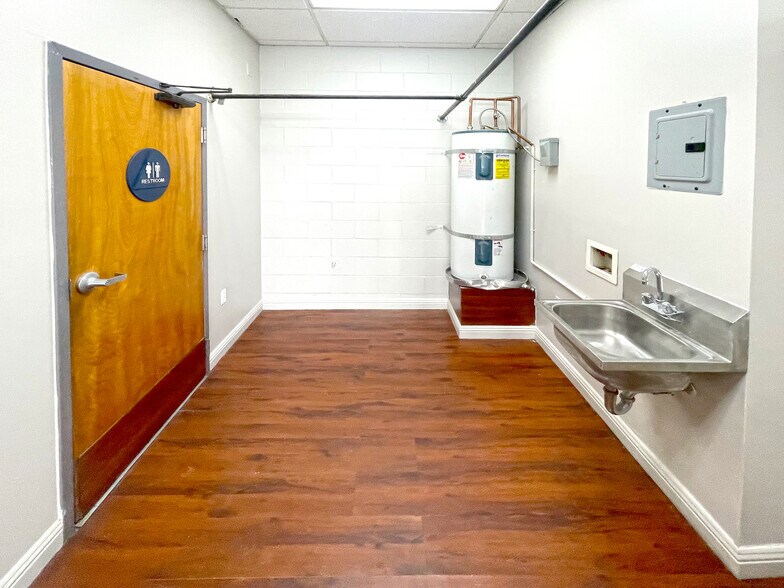 More Photos Of 638 Webster St, Oakland Office For Sale