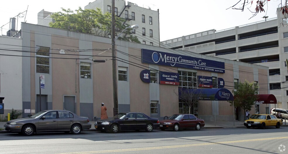 More Photos Of 4234 Bronx Blvd, Bronx Office For Sale