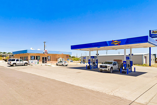 Primary Photo Of 812 W San Antonio St, Marfa Convenience Store For Sale