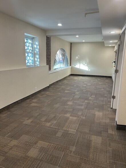 More Photos Of 735 Arlington Ave N, Saint Petersburg Office For Lease