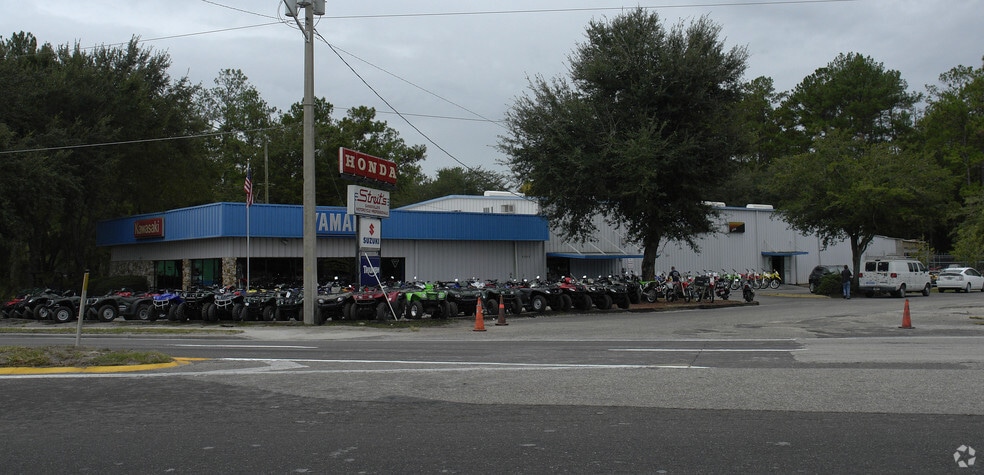 Primary Photo Of 4820 NW 13th St, Gainesville Freestanding For Lease