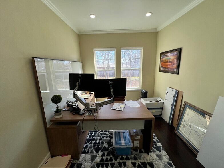 More Photos Of 409 W Center St, Kyle Office For Lease