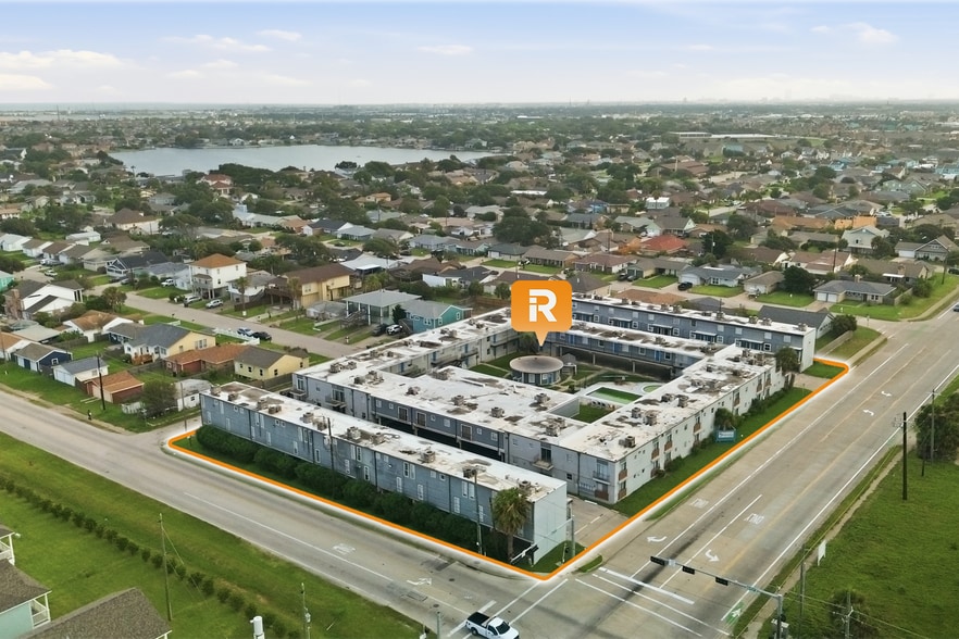 More Photos Of 8020 Stewart Rd, Galveston Apartments For Sale