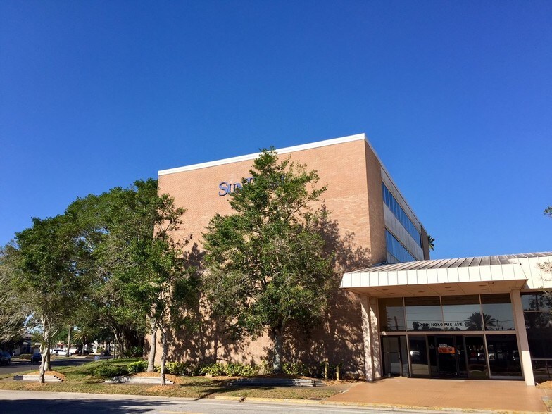 More Photos Of 200 Nokomis Ave S, Venice Office For Lease