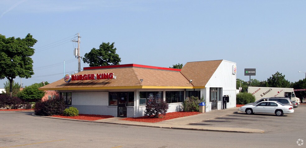 More Photos Of 5120 W Capitol Dr, Milwaukee Fast Food For Sale