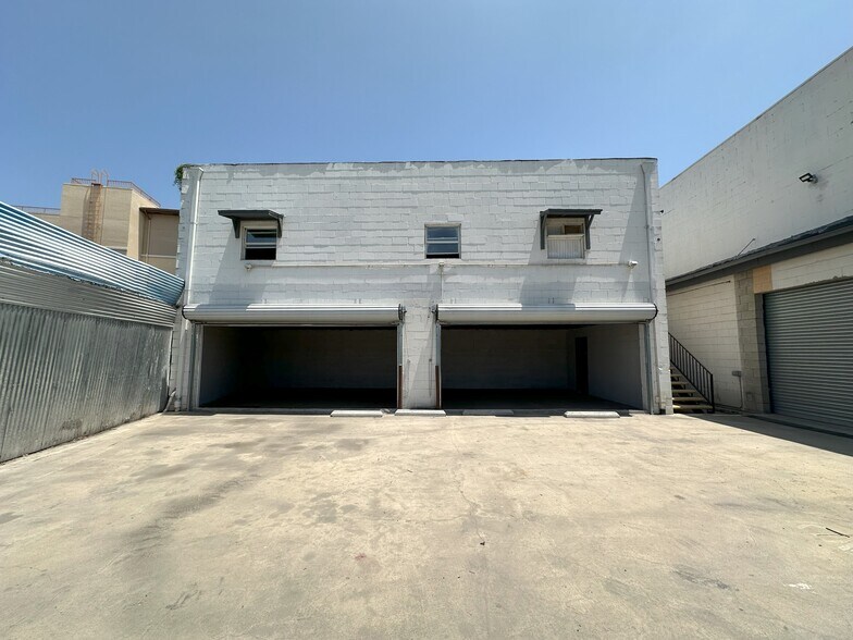 More Photos Of 14737 Arminta St, Panorama City Manufacturing For Sale