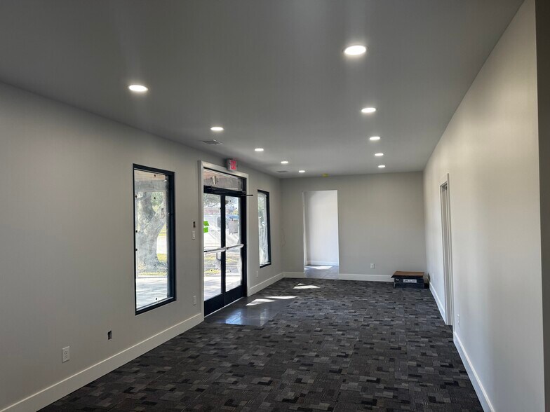 More Photos Of 2533 Roy Rd, Pearland Office For Lease