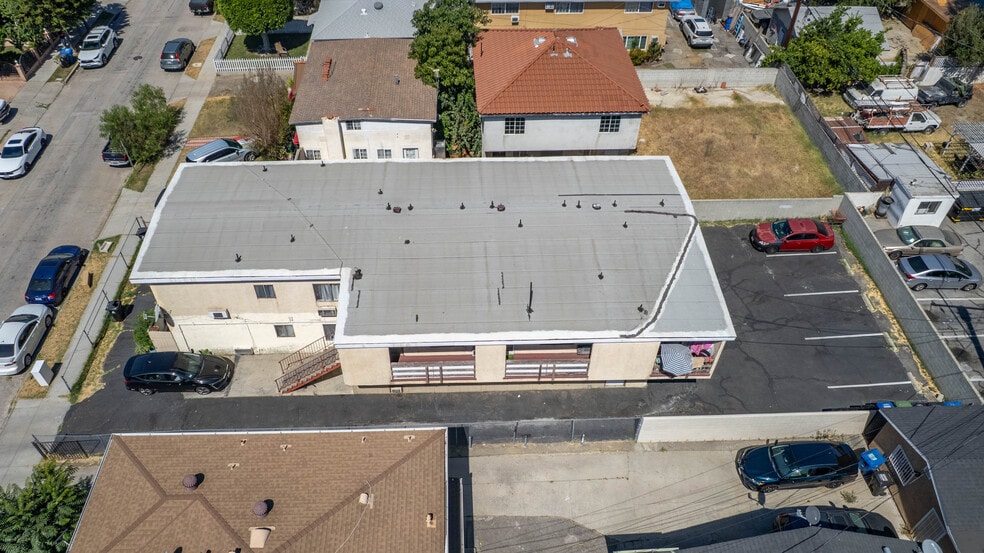 More Photos Of 11249 Emelita St, North Hollywood Apartments For Sale
