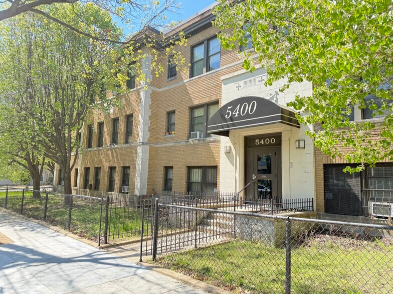 More Photos Of 5400 7th St NW, Washington Apartments For Sale