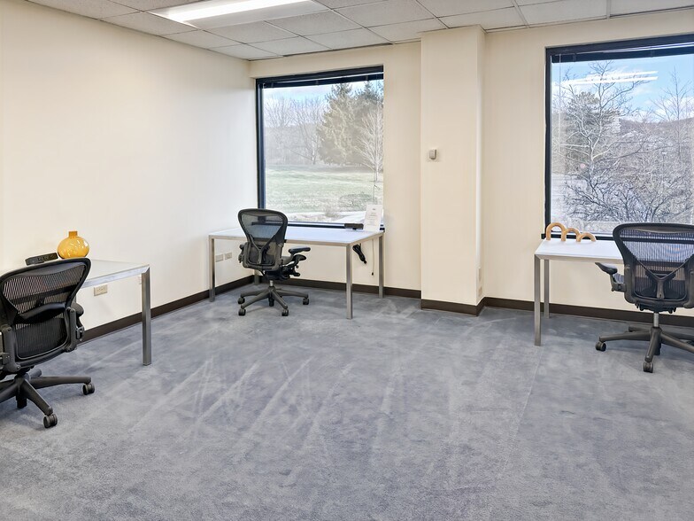 More Photos Of 1 Crossroads Dr, Bedminster Coworking Space