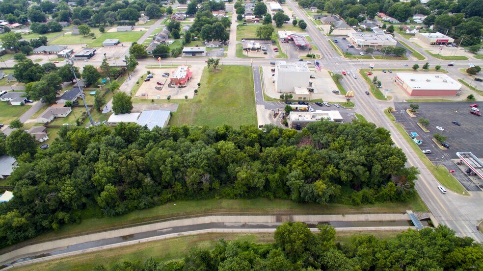 More Photos Of 104 N York St, Muskogee Land For Sale