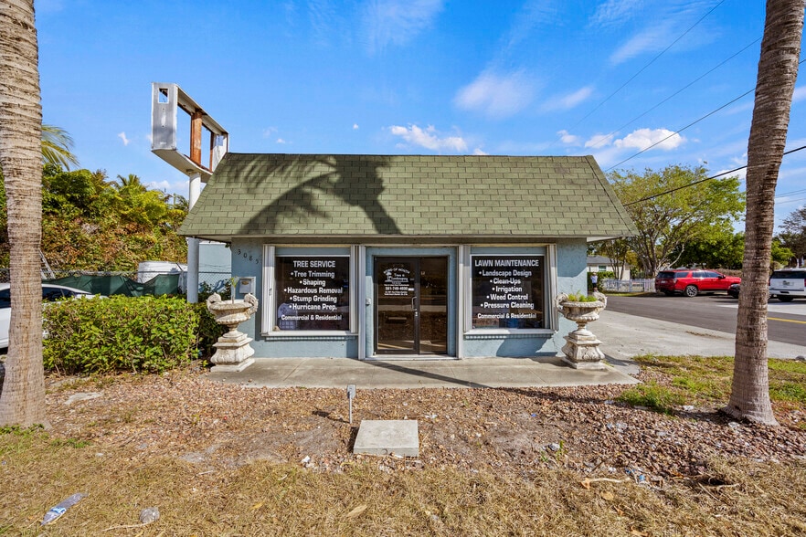 Primary Photo Of 3085 2nd Ave N, Palm Springs Freestanding For Sale