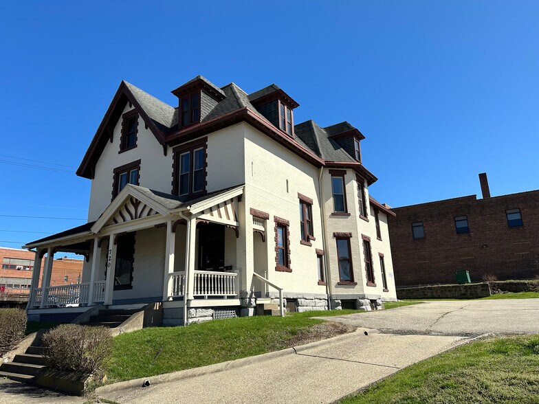 More Photos Of 720 Juliana St, Parkersburg Loft Creative Space For Sale