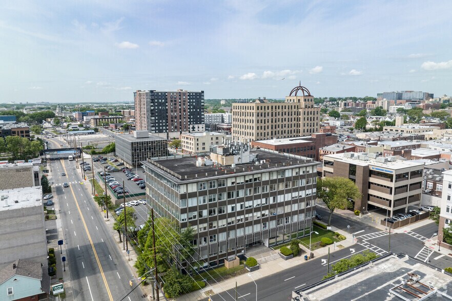 More Photos Of 25 E Salem St, Hackensack Office For Sale